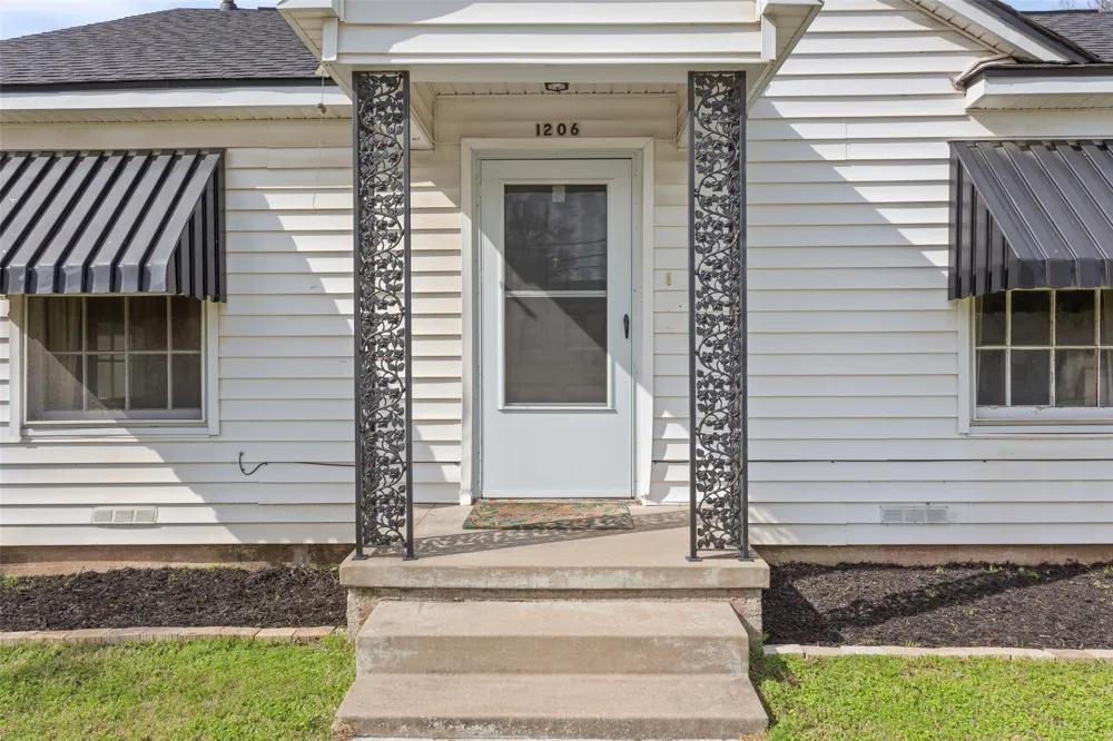 1206 Ashleman Street Bellmead, TX 76705