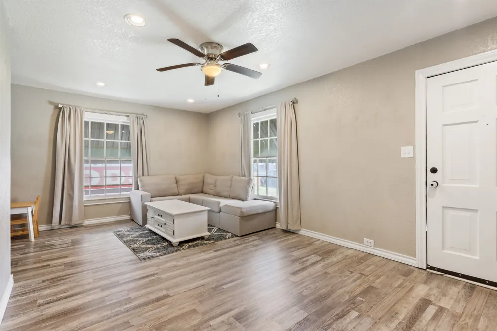 1206 Ashleman Street Bellmead, TX 76705
