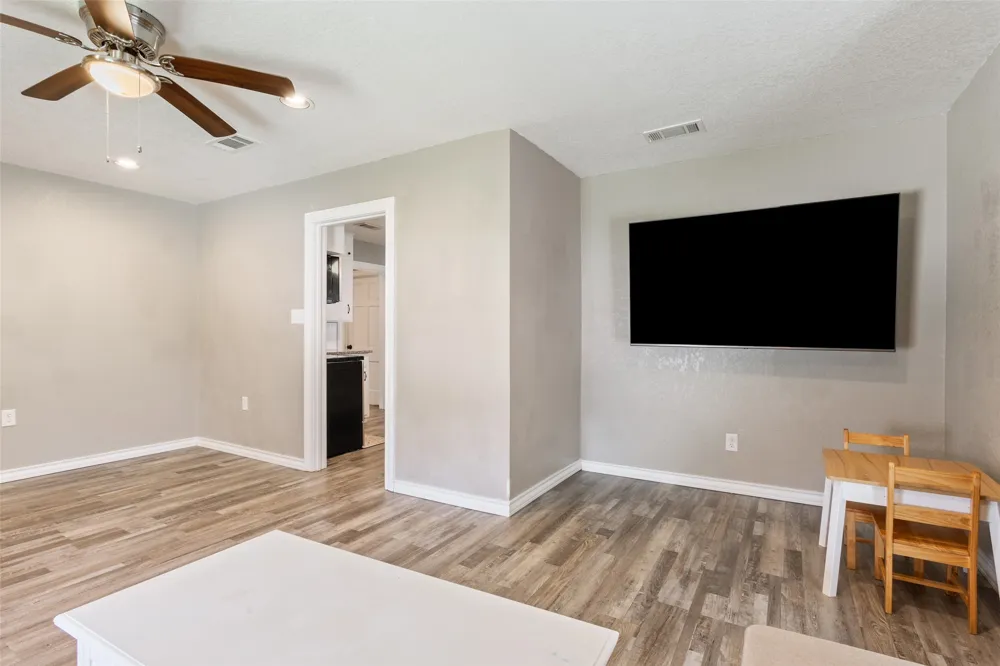 1206 Ashleman Street Bellmead, TX 76705