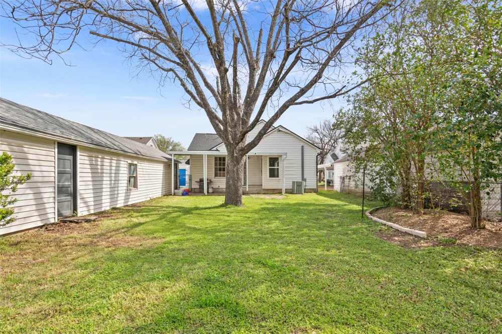 1206 Ashleman Street Bellmead, TX 76705