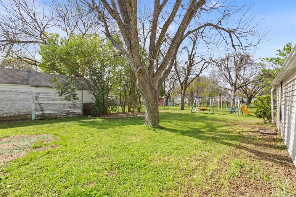 1206 Ashleman Street Bellmead, TX 76705