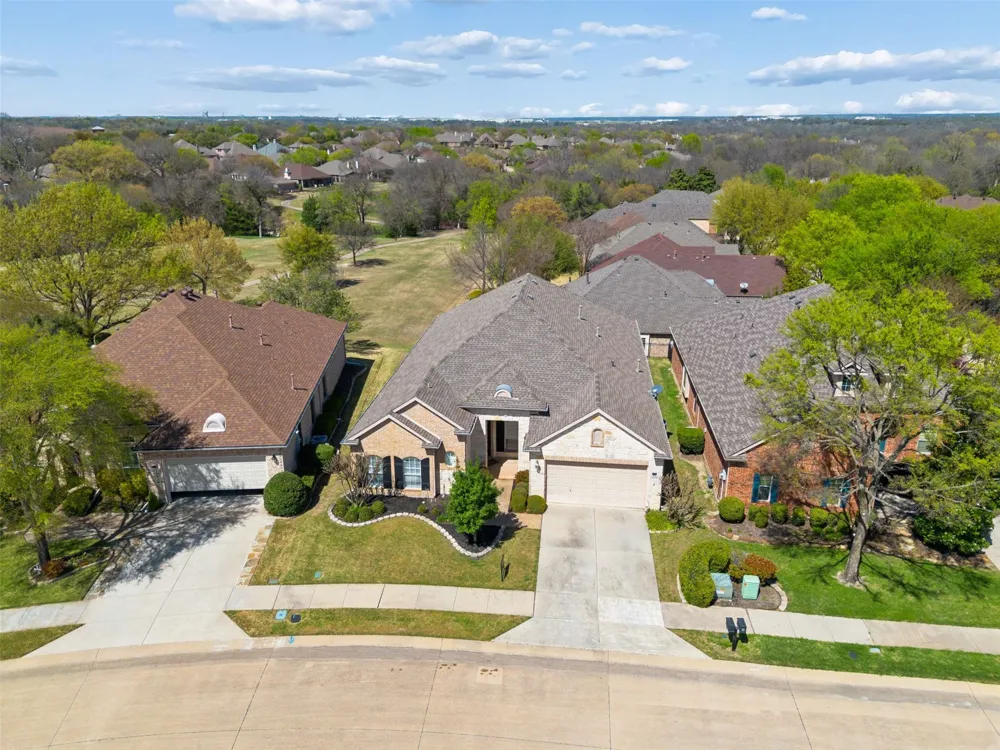 379 Southern Hills Drive Fairview, TX 75069