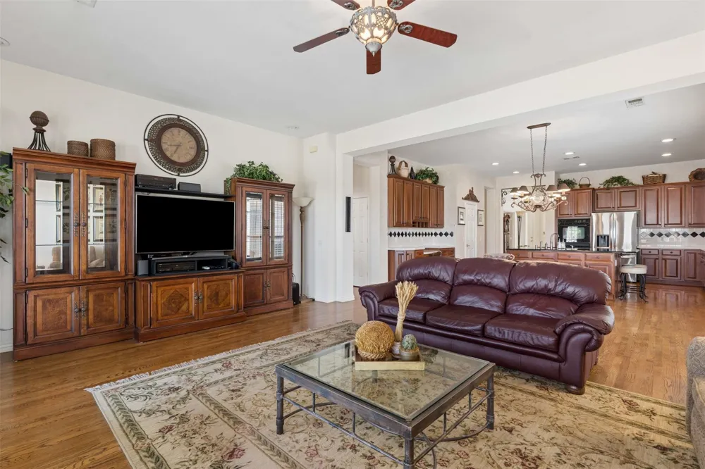 379 Southern Hills Drive Fairview, TX 75069