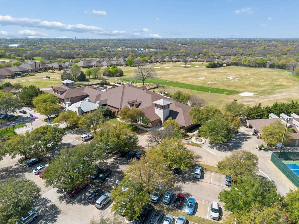 379 Southern Hills Drive Fairview, TX 75069