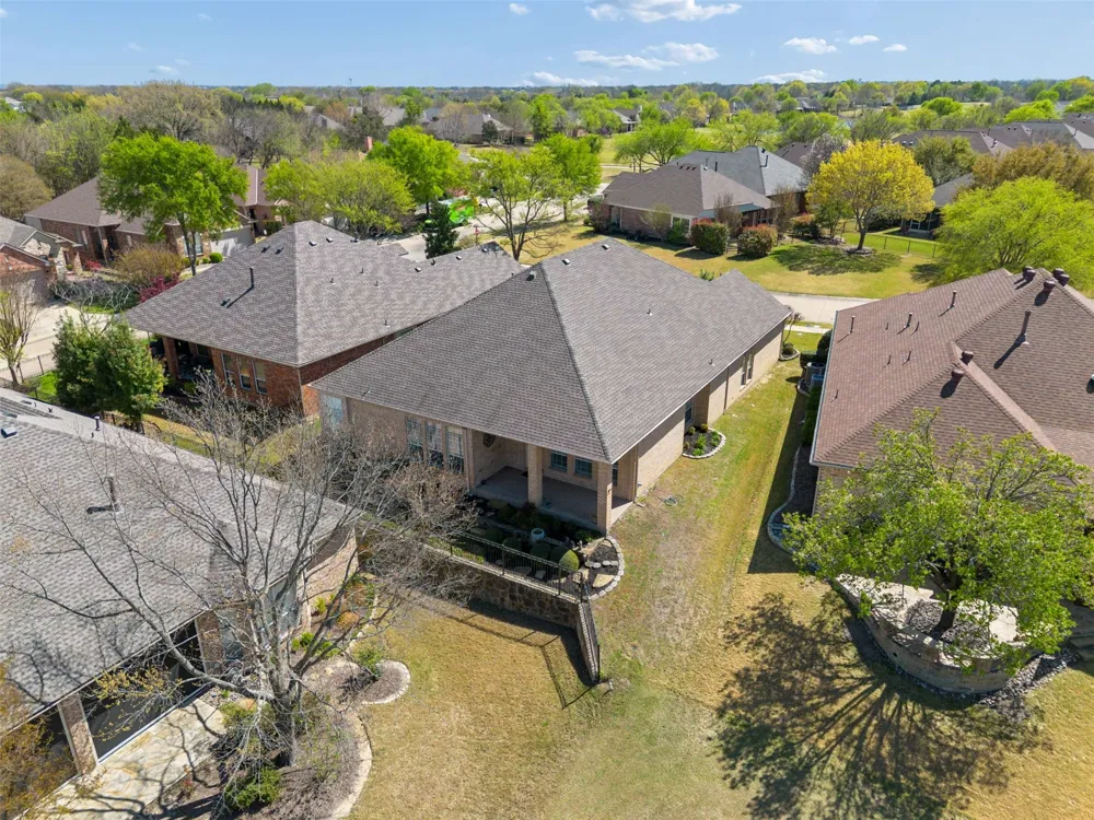 379 Southern Hills Drive Fairview, TX 75069