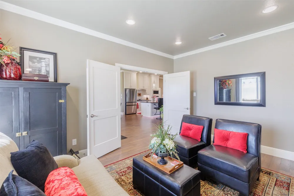 121 County Road 2571 Alvord, TX 76225