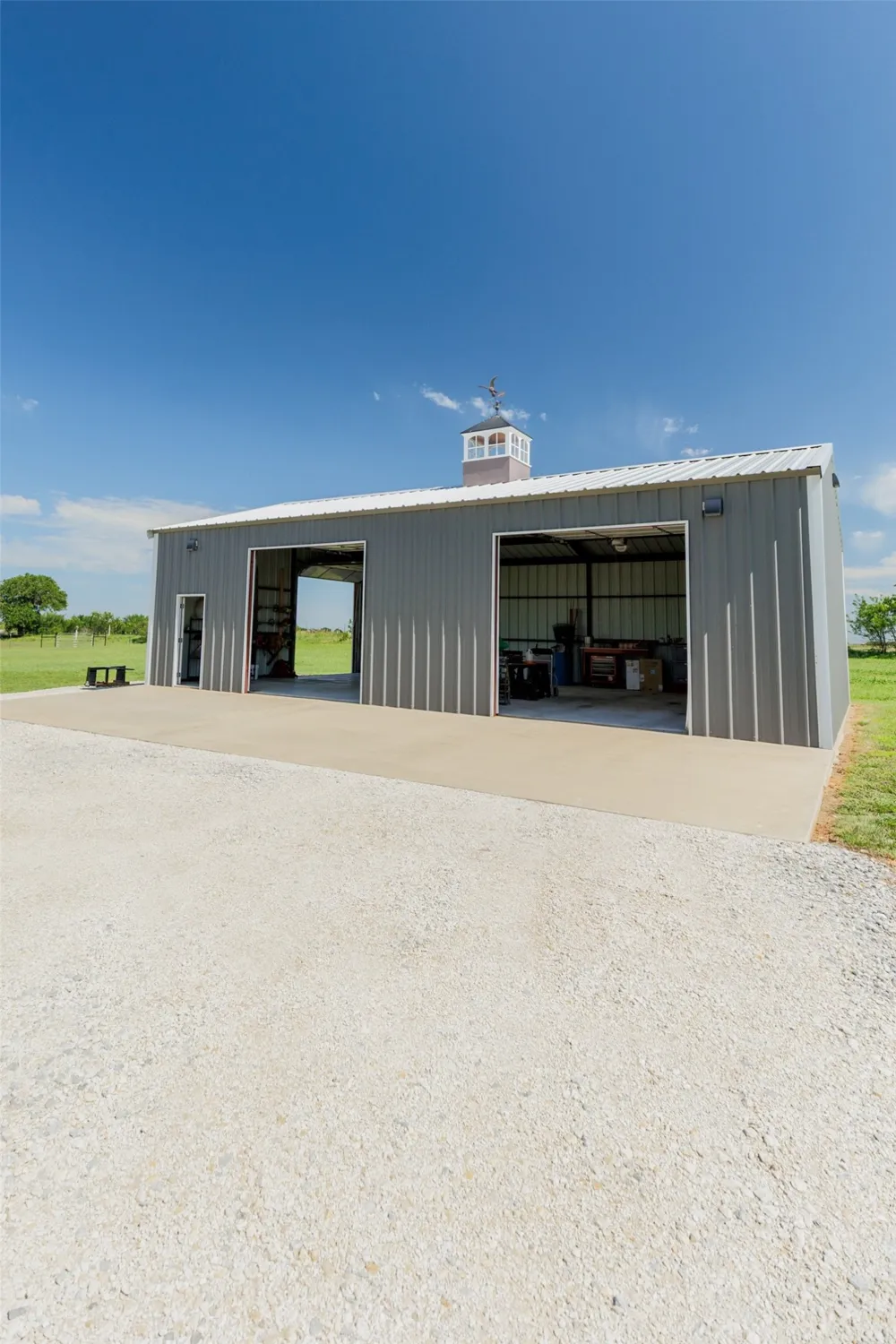 121 County Road 2571 Alvord, TX 76225