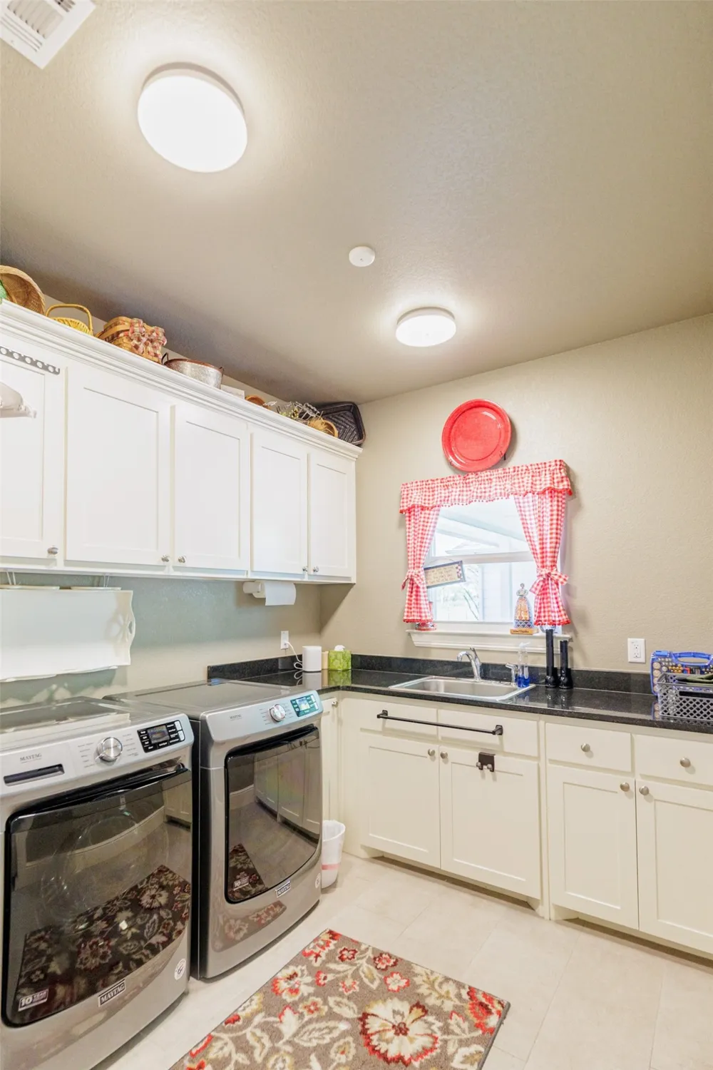 121 County Road 2571 Alvord, TX 76225