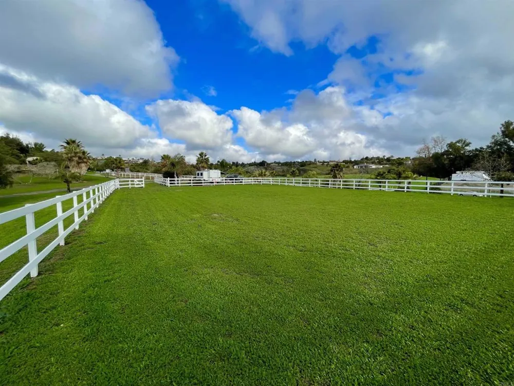 2357 Via Monserate Fallbrook, CA 92084
