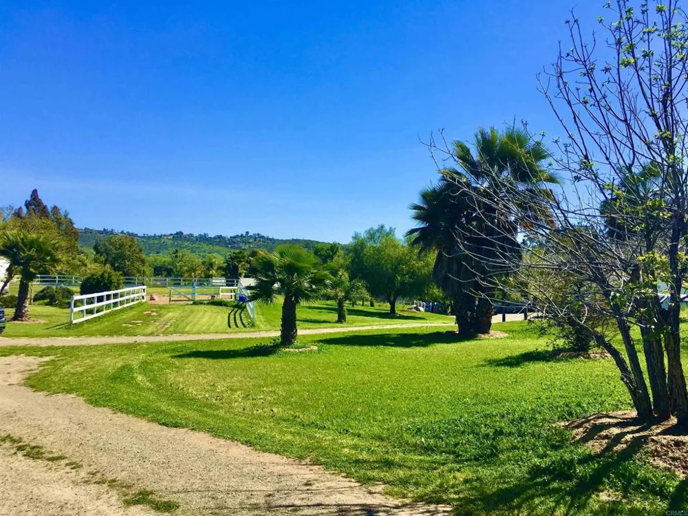 2357 Via Monserate Fallbrook, CA 92084