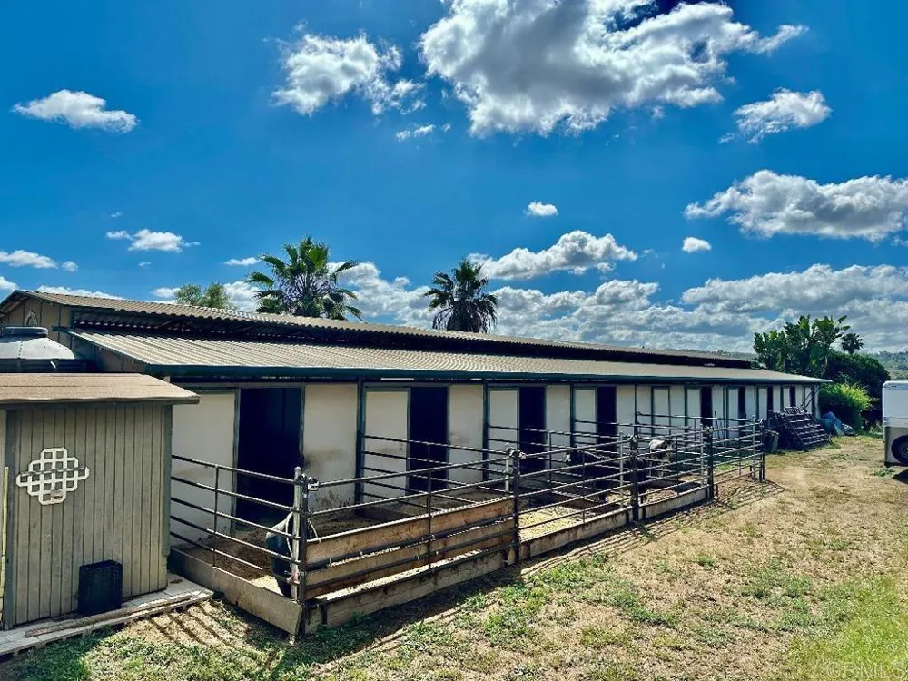 2357 Via Monserate Fallbrook, CA 92084