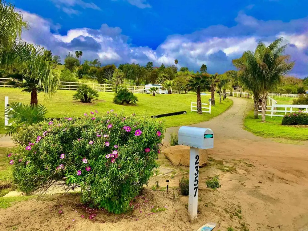 2357 Via Monserate Fallbrook, CA 92084