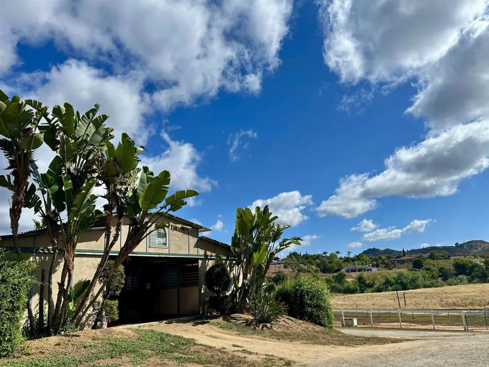 2357 Via Monserate Fallbrook, CA 92084