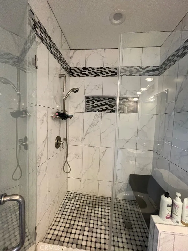 17183 Sunburst Sherwood Forest, CA 91325