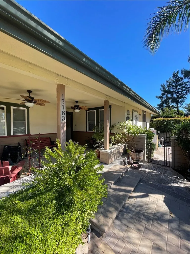 17183 Sunburst Sherwood Forest, CA 91325