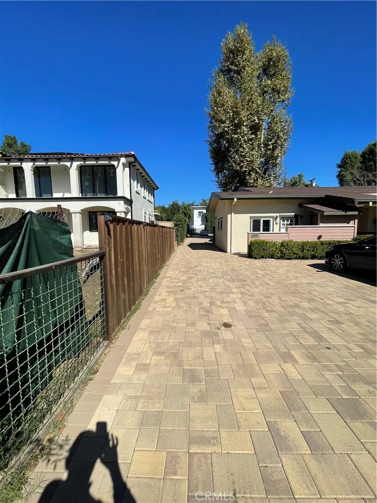 17183 Sunburst Sherwood Forest, CA 91325
