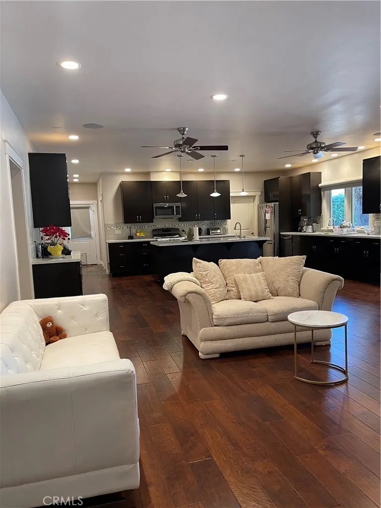 17183 Sunburst Sherwood Forest, CA 91325