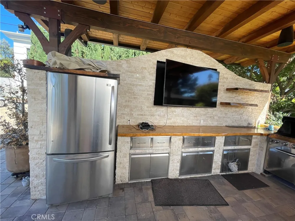 17183 Sunburst Sherwood Forest, CA 91325