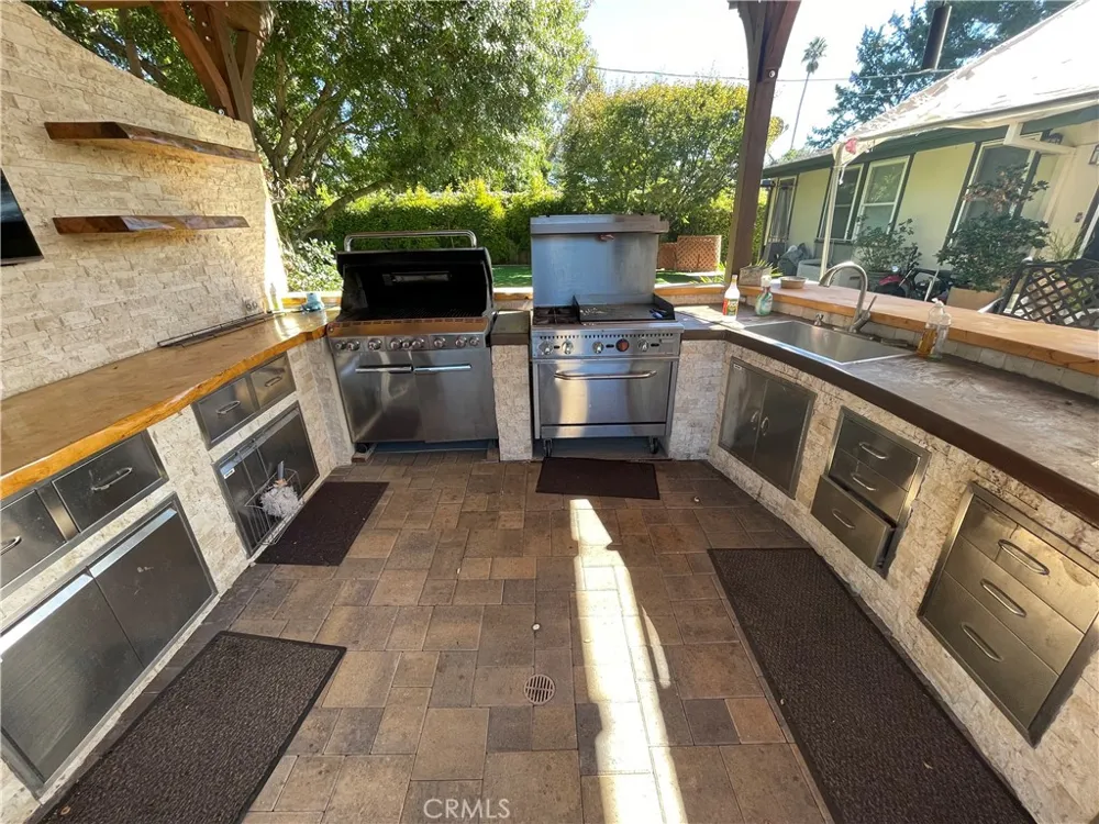 17183 Sunburst Sherwood Forest, CA 91325