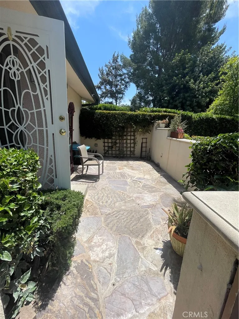 17183 Sunburst Sherwood Forest, CA 91325