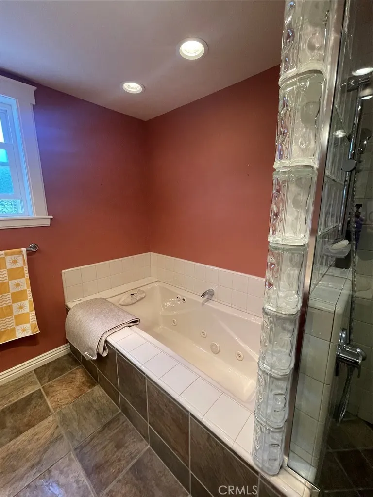 17183 Sunburst Sherwood Forest, CA 91325