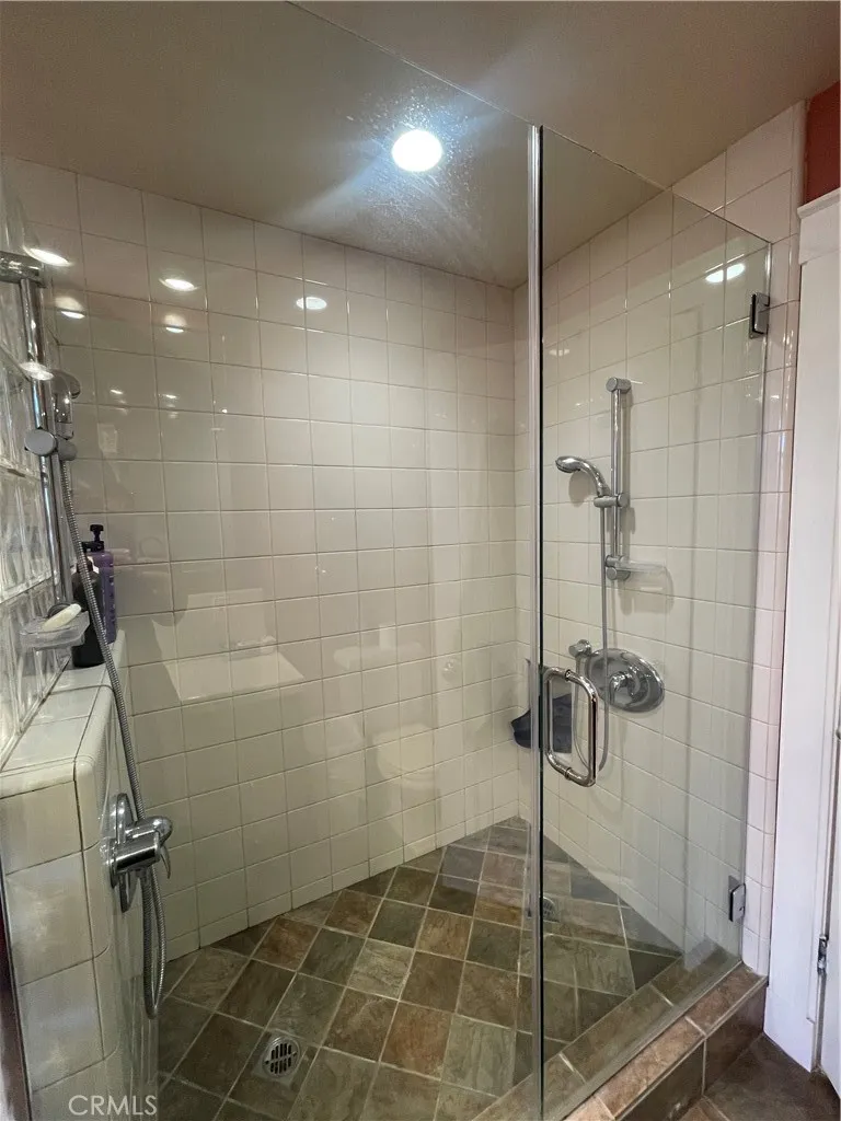 17183 Sunburst Sherwood Forest, CA 91325