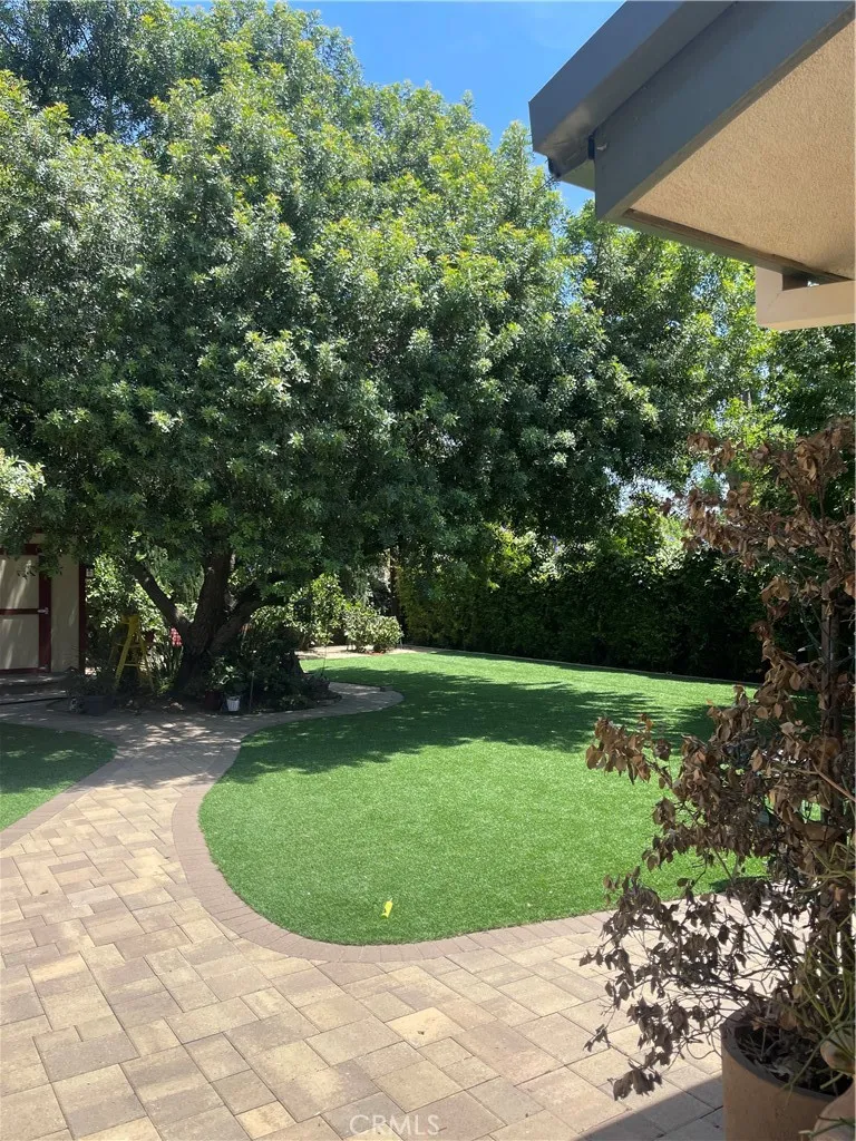 17183 Sunburst Sherwood Forest, CA 91325