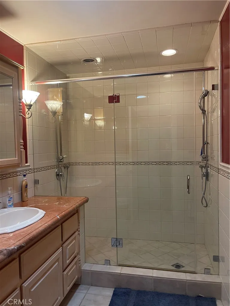 17183 Sunburst Sherwood Forest, CA 91325