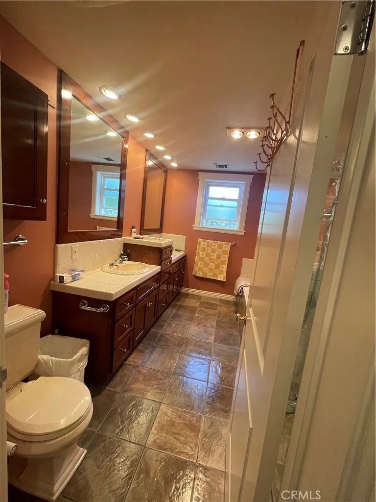 17183 Sunburst Sherwood Forest, CA 91325