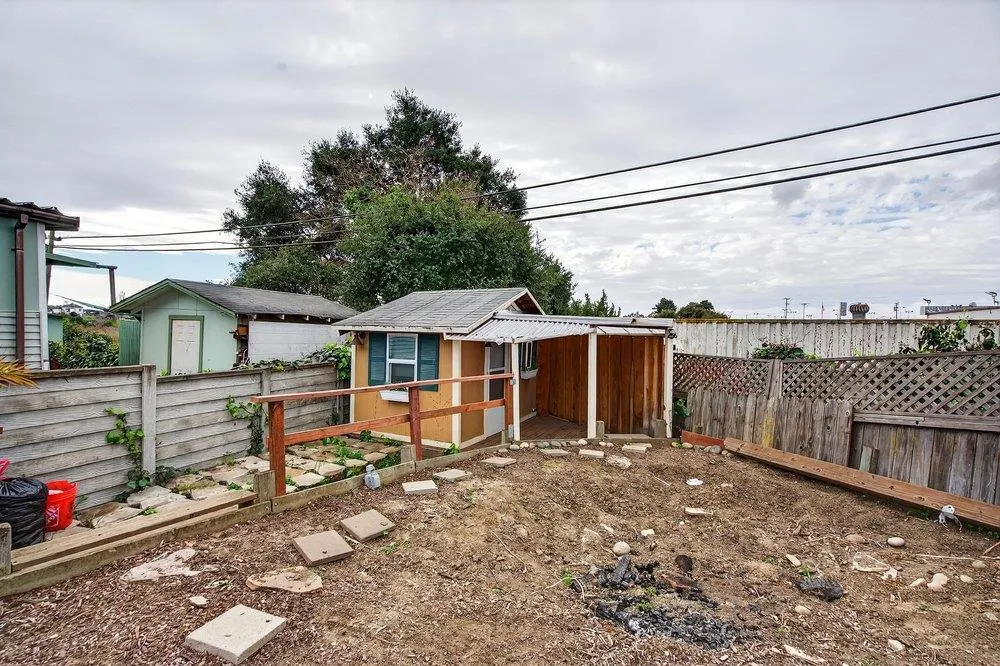 225 Kimberly Watsonville, CA 95076