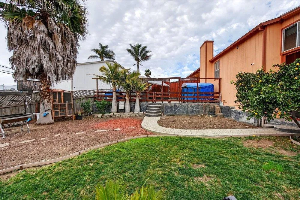 225 Kimberly Watsonville, CA 95076