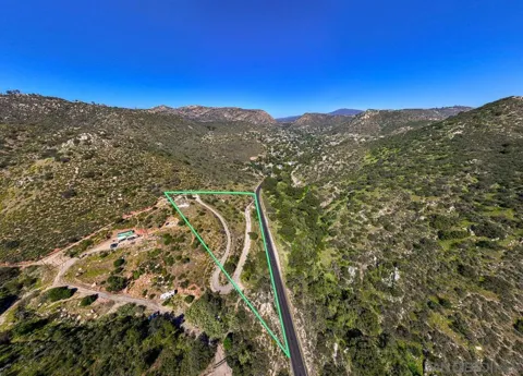 1186 Harbison Canyon