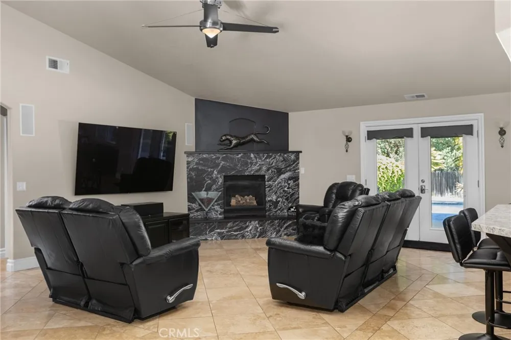 9071 Palomar Avenue Atascadero, CA 93422