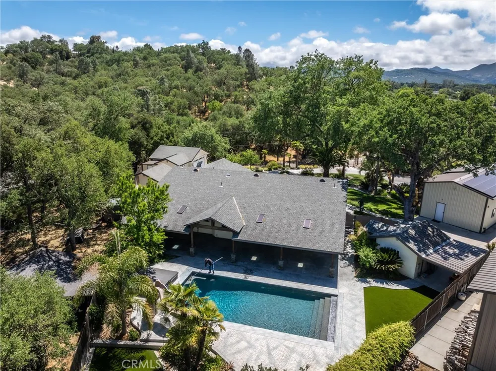 9071 Palomar Avenue Atascadero, CA 93422