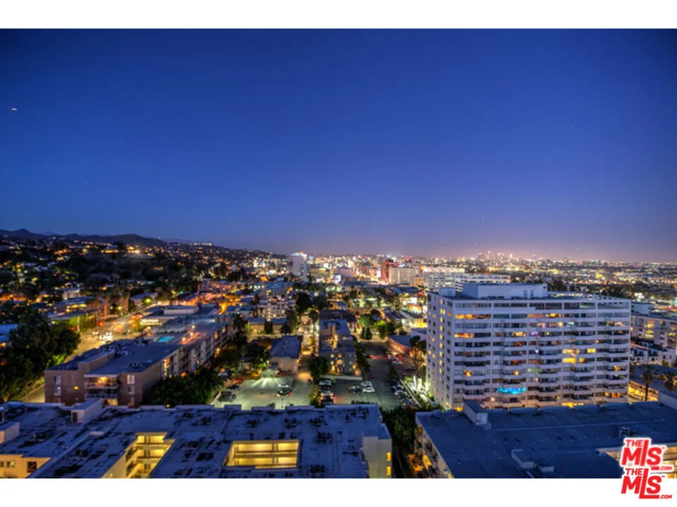 7250 Franklin Avenue #1207 Los Angeles, CA 90046