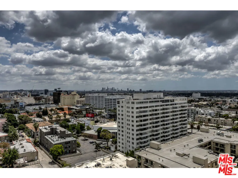 7250 Franklin Avenue #1207 Los Angeles, CA 90046