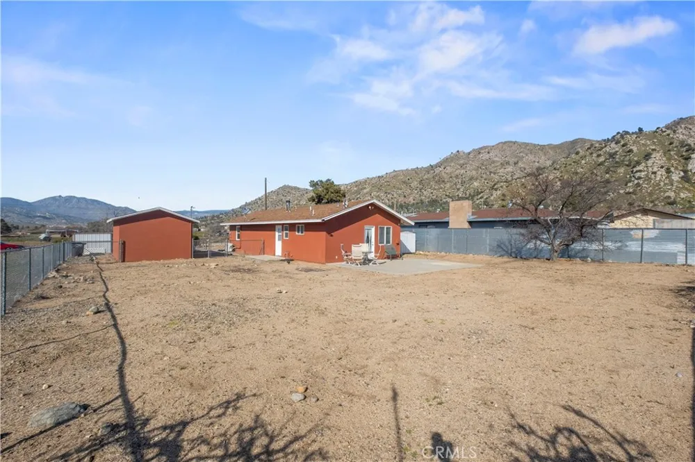 2868 Webb Lake Isabella, CA 93240