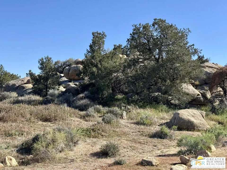 900 Parsons Ranch Road Pioneertown, CA 92268