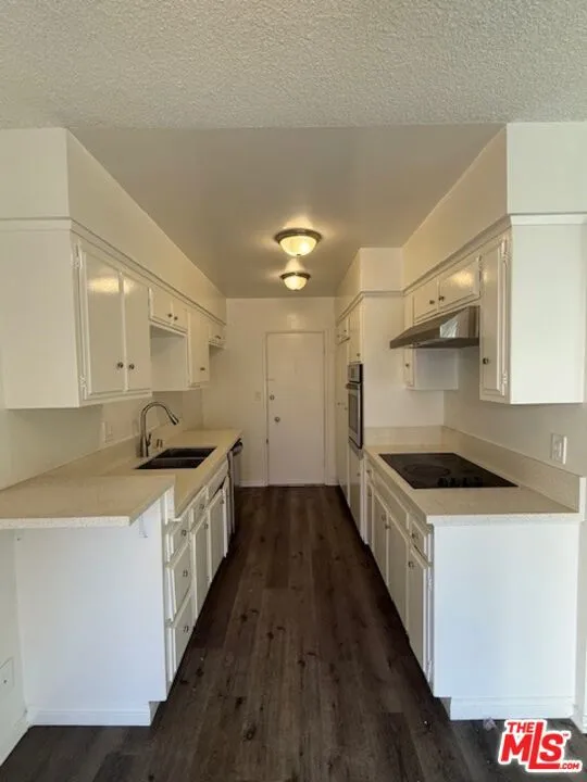 334 S Gramercy Place Los Angeles, CA 90020