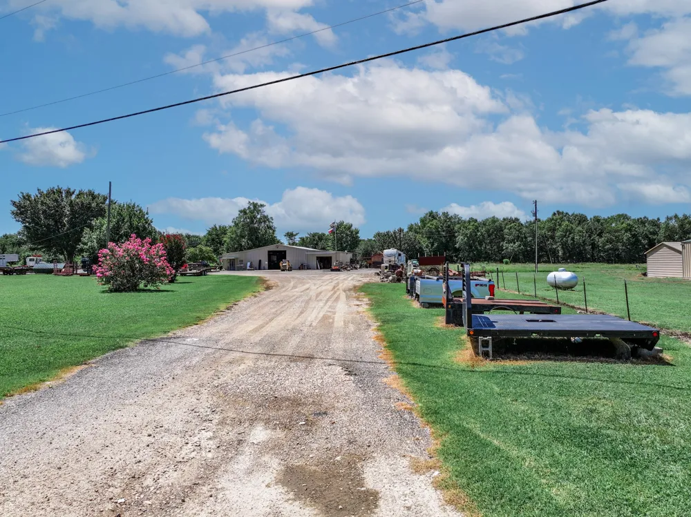 50 County Road 13200 Blossom, TX 75416