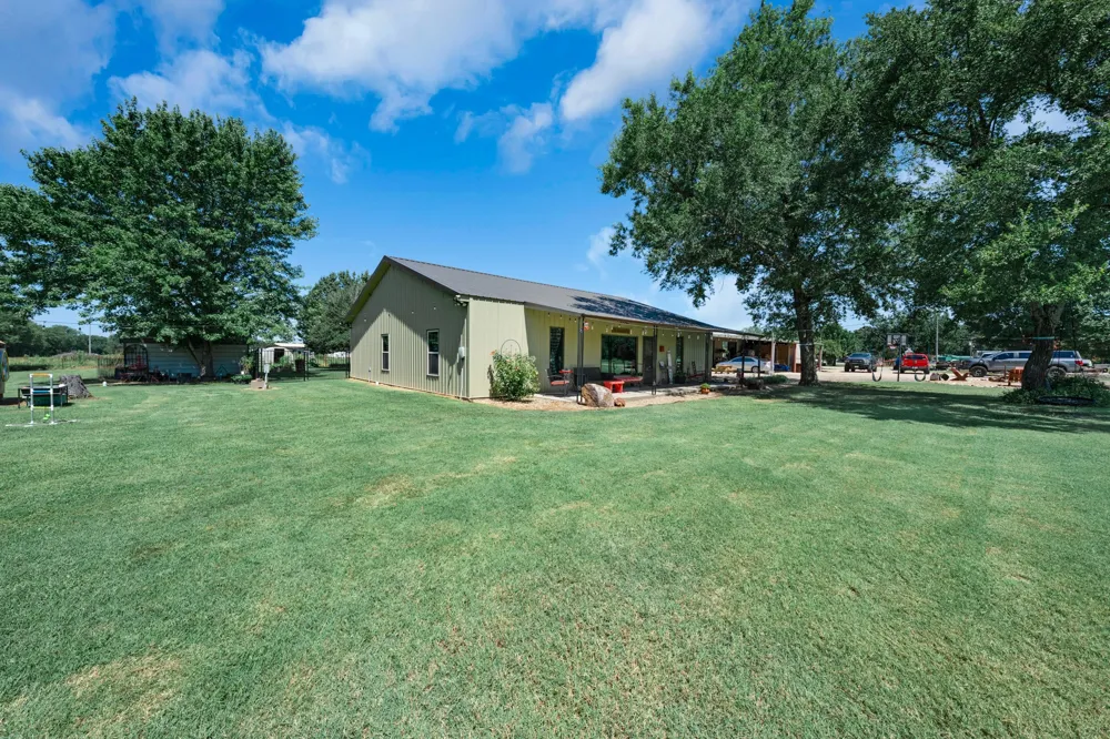 50 County Road 13200 Blossom, TX 75416