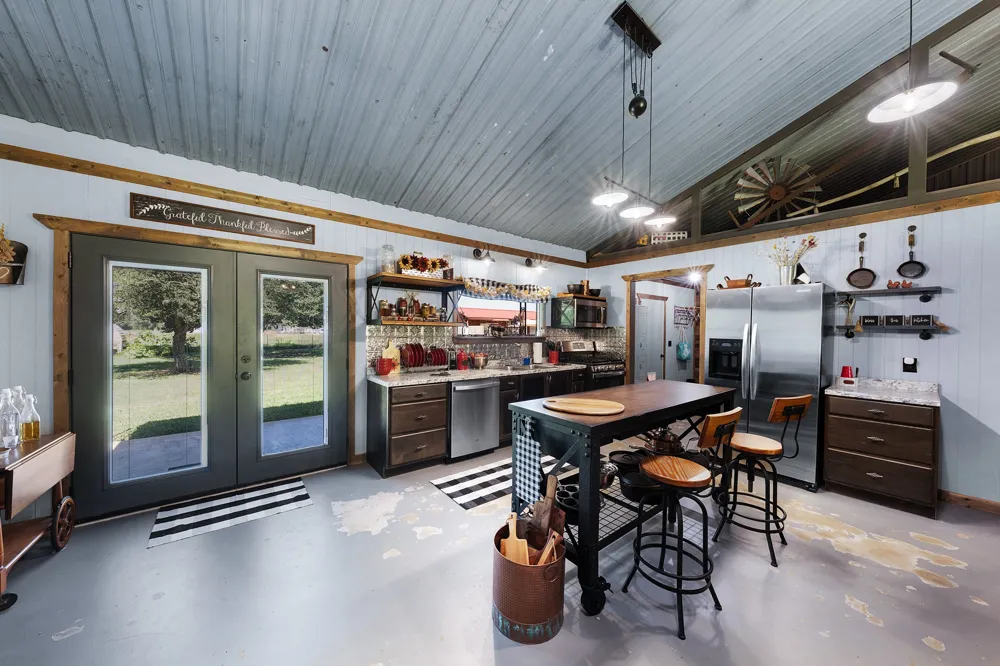 50 County Road 13200 Blossom, TX 75416