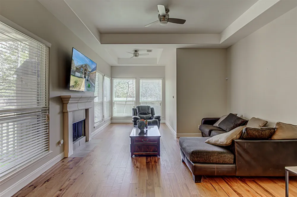 105 Arbors Circle Elgin, TX 78621