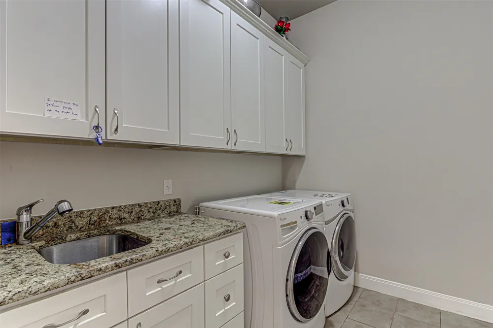 105 Arbors Circle Elgin, TX 78621