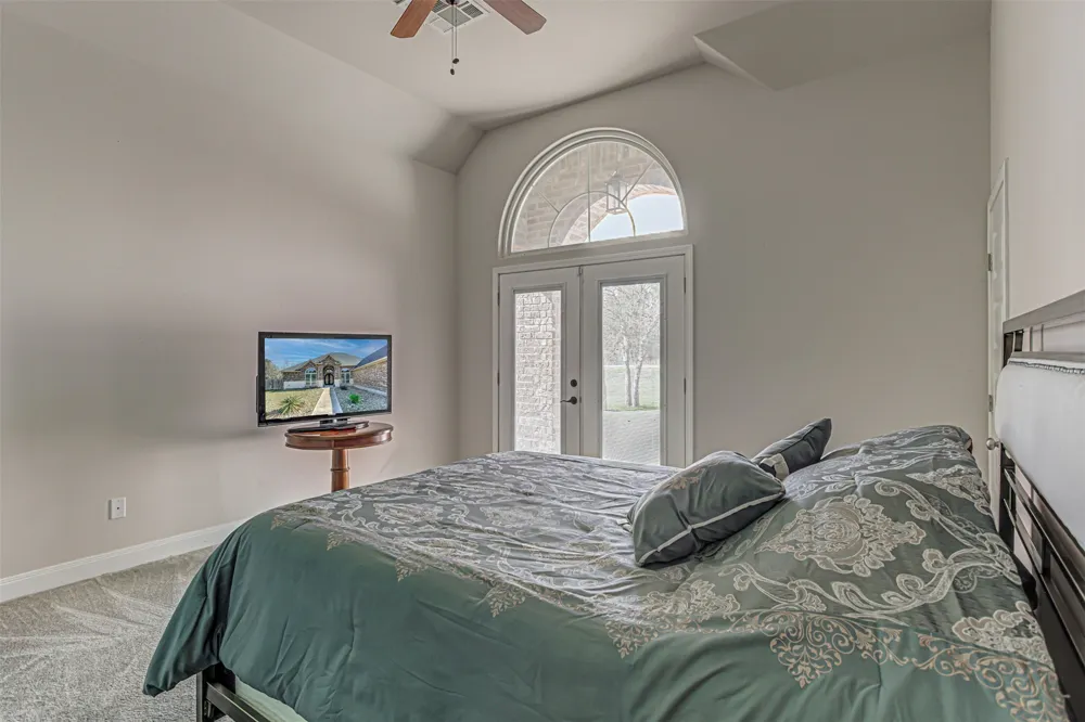 105 Arbors Circle Elgin, TX 78621