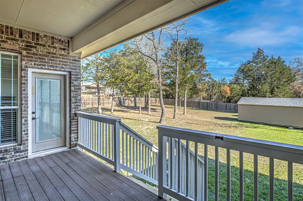 105 Arbors Circle Elgin, TX 78621