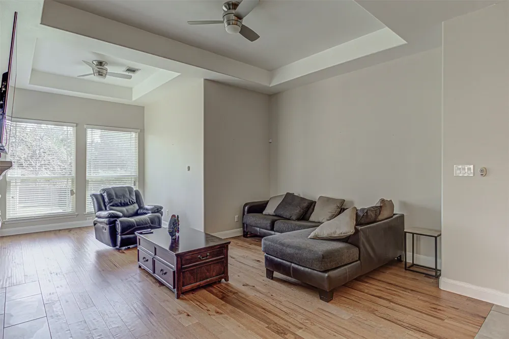 105 Arbors Circle Elgin, TX 78621