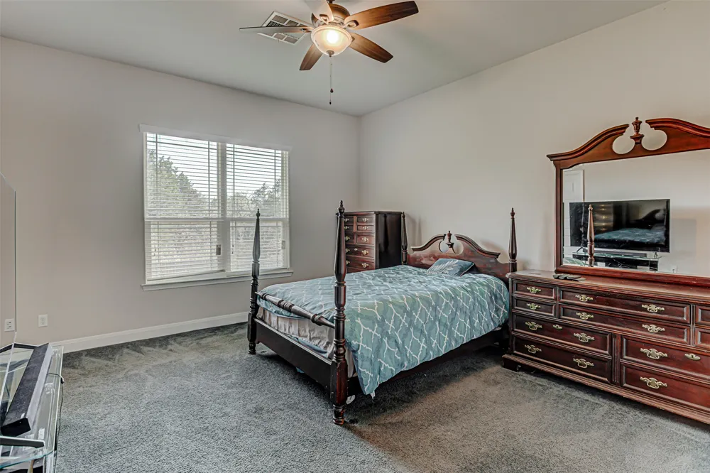 105 Arbors Circle Elgin, TX 78621