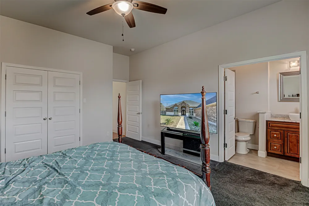 105 Arbors Circle Elgin, TX 78621