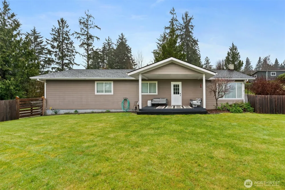 1346 W Third Street South Bend, WA 98586